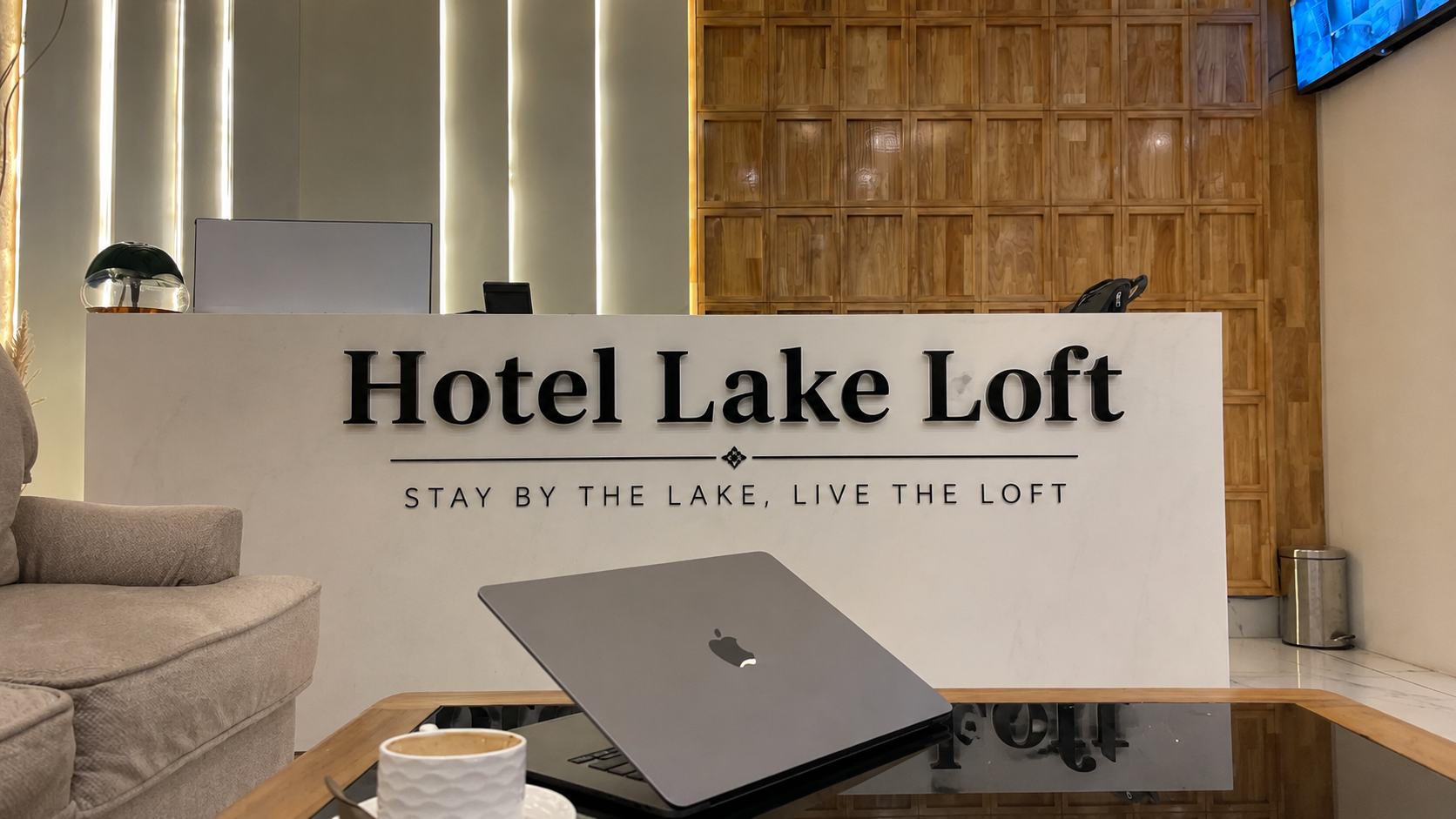 Hotel Lake Loft lobby and reception area in Srinagar